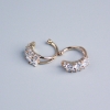 Kaf Xuping Pozłacanie 18K z białymi cyrkoniami 12×4 mm +