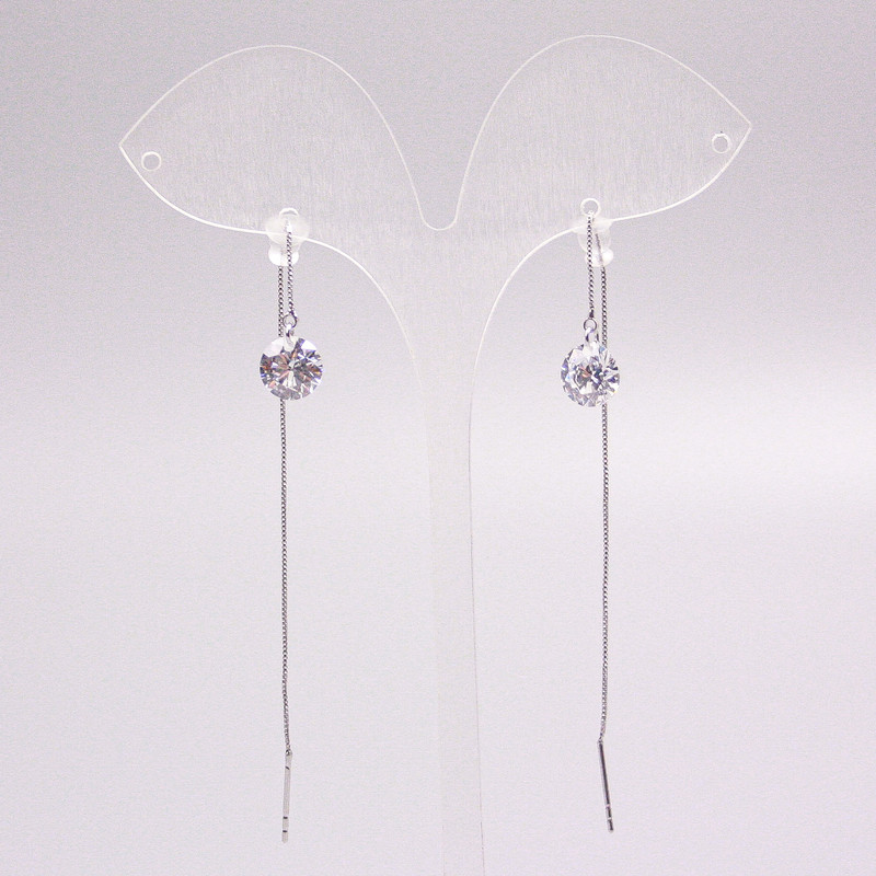 Kolczyki sztyfty Xuping z powłoką rodową i białymi kamieniami, średnica ok. 8 mm, długość ok. 10 cm