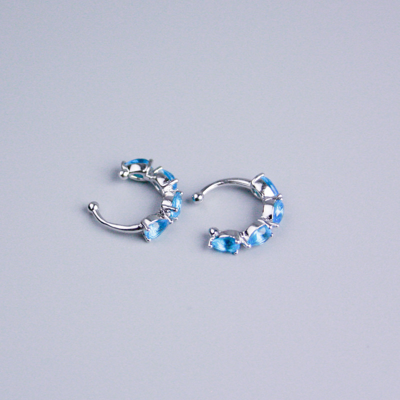 Kaf Xuping z powłoką rhodiową i błękitnymi cyrkoniami 13×3 mm +