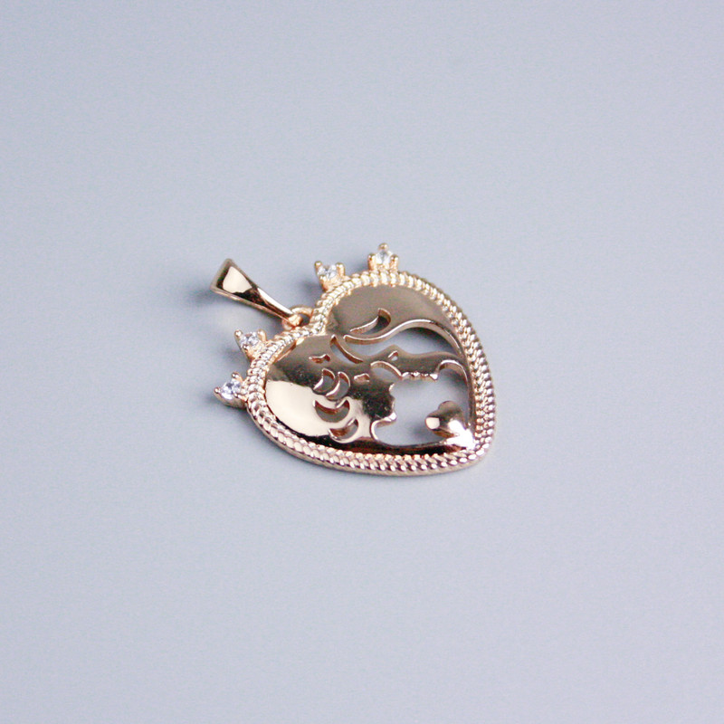 Wisiorek Xuping Pozłacany 18K Serce z białymi kryształami, średnica 18×19 mm+