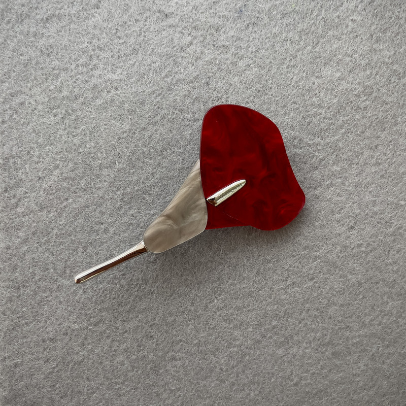 Broszka Kwiat Kaliny — czerwono-szary perłowy, metal srebrny 76×44 mm+