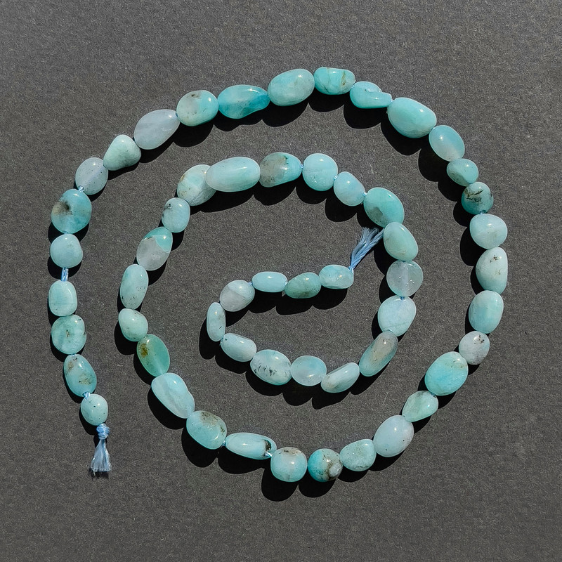 Koraliki larimaru – naturalne, fasetowane, średnica 6×8 mm, długość około 41 cm, na nitce
