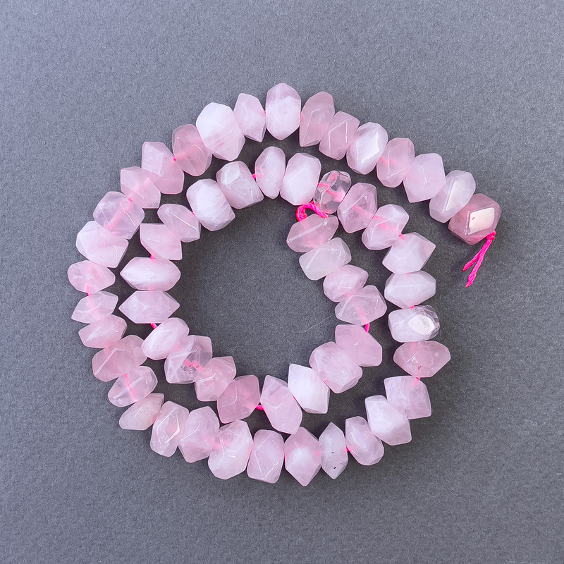 Koraliki z różowego kwarcu, naturalny kamień, fasetowane rondelki na nitce, średnica 10×7 mm ±, długość 38 cm ±