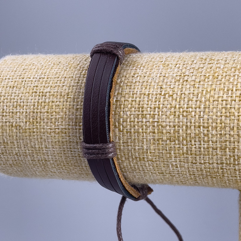 Bransoletka, długość 18–25 cm, grubość 12 mm, ekoskóra, kolor brązowy, na zapięciu