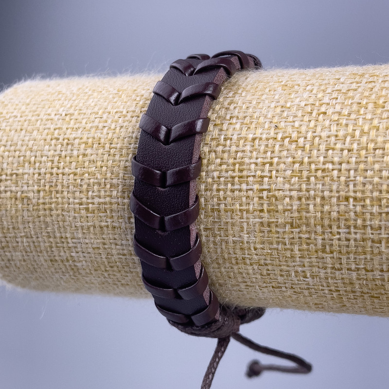 Bransoleta, długość 18–25 cm, grubość 13 mm, ekoskóra, kolor brązowy, na ściągaczu