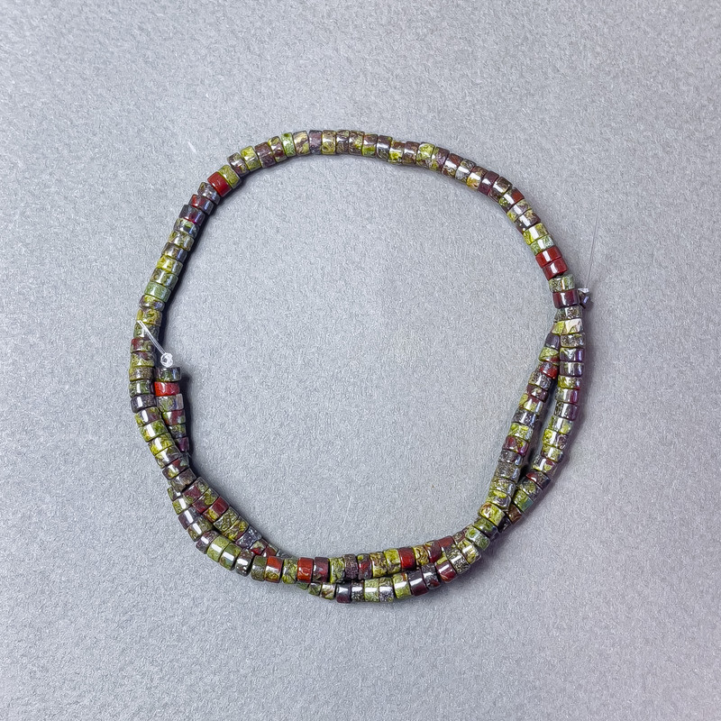 Koraliki jaspis Krwi Smoka, naturalny kamień, rondel, średnica 4,5×2,5 mm, długość około 38 cm na żyłce