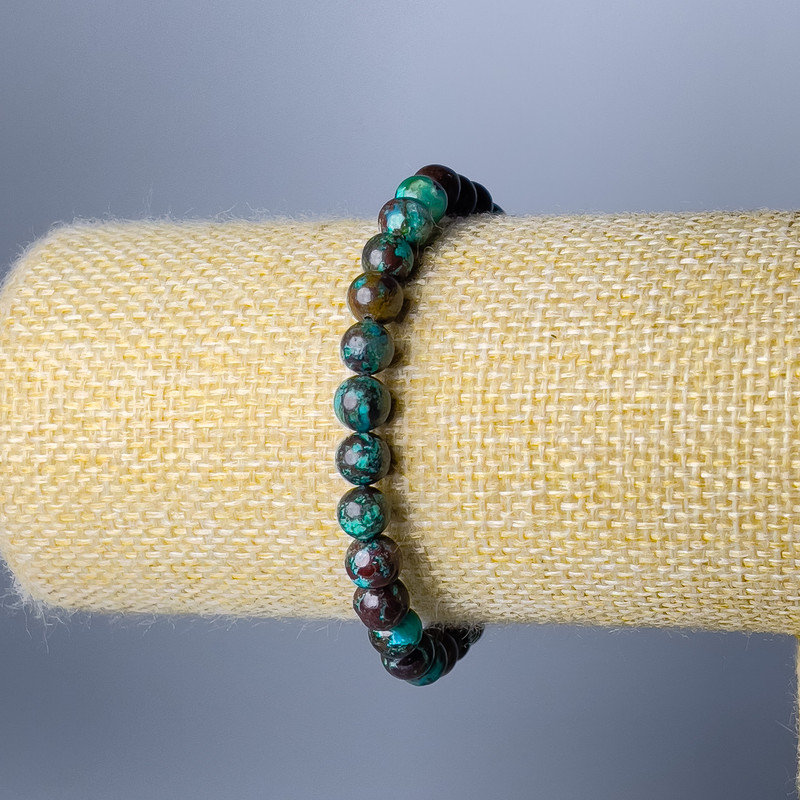 Bransoleta z chryzokoli, naturalny kamień, gładkie kulki, średnica 7 mm, długość 18 cm (rozciągana)