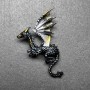 Broszka Smok – matowa emalia w kolorach szarym, żółtym i białym, srebrzysty metal 42×66 mm