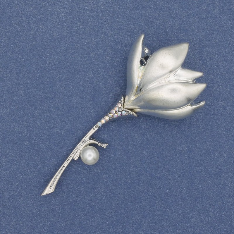 Broszka Kwiat Magnolia, srebrzyste kryształy, emalia, koralik, metal 29×65 mm