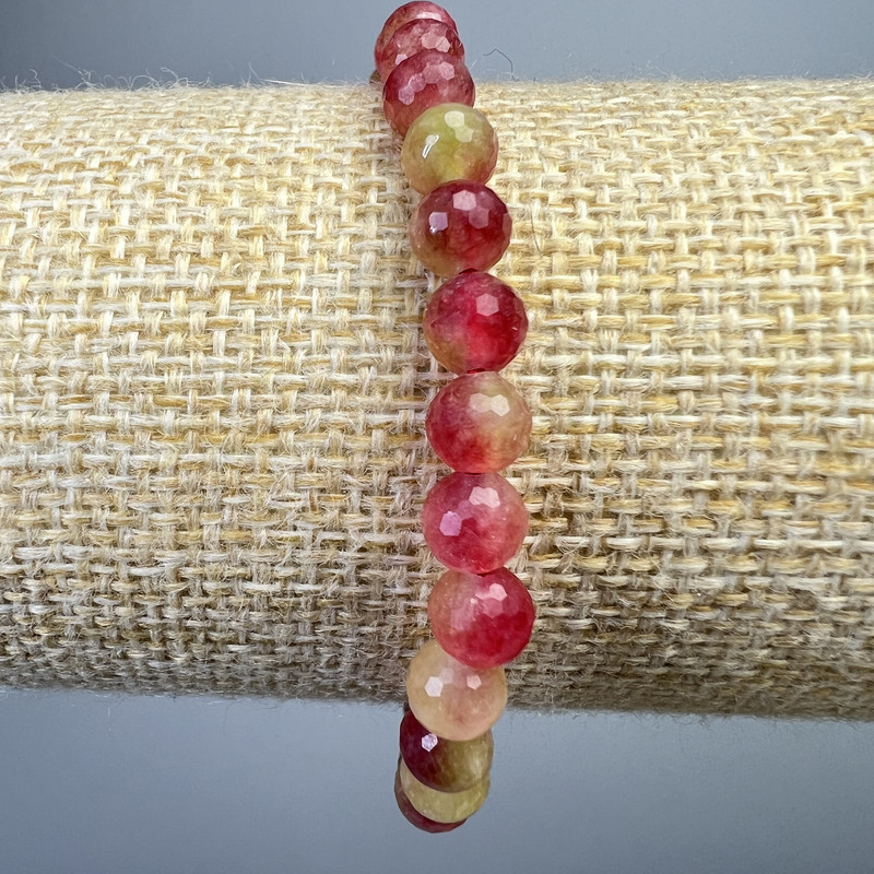 Bransoletka z turmalinu polichromicznego, fasetowane kuleczki o średnicy 6 mm, długość 18 cm, na elastycznej podstawie