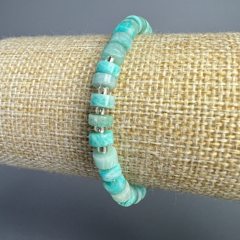 Bransoletka z amazonitu, naturalny kamień, w kształcie talerzyków, średnica 6×3 mm, długość 18 cm ± (elastyczna) z koralikami