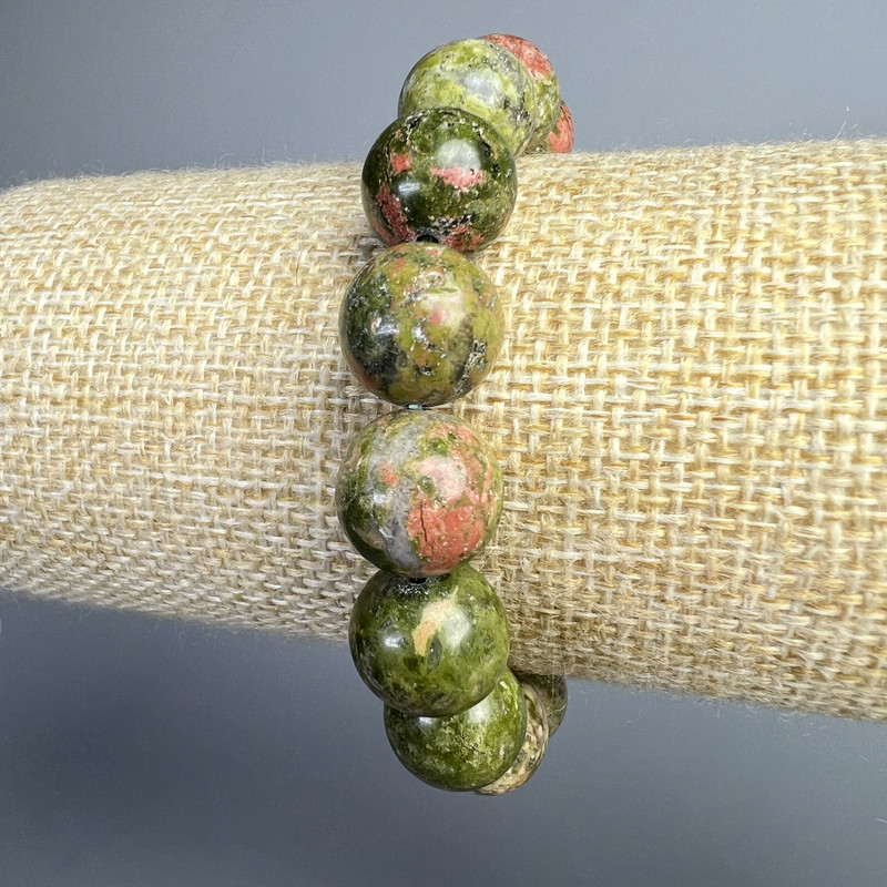 Bransoletka z jaspisu heliotropowego, naturalny kamień, gładkie kuleczki, średnica 12,5 mm, długość 18 cm, elastyczny sznurek