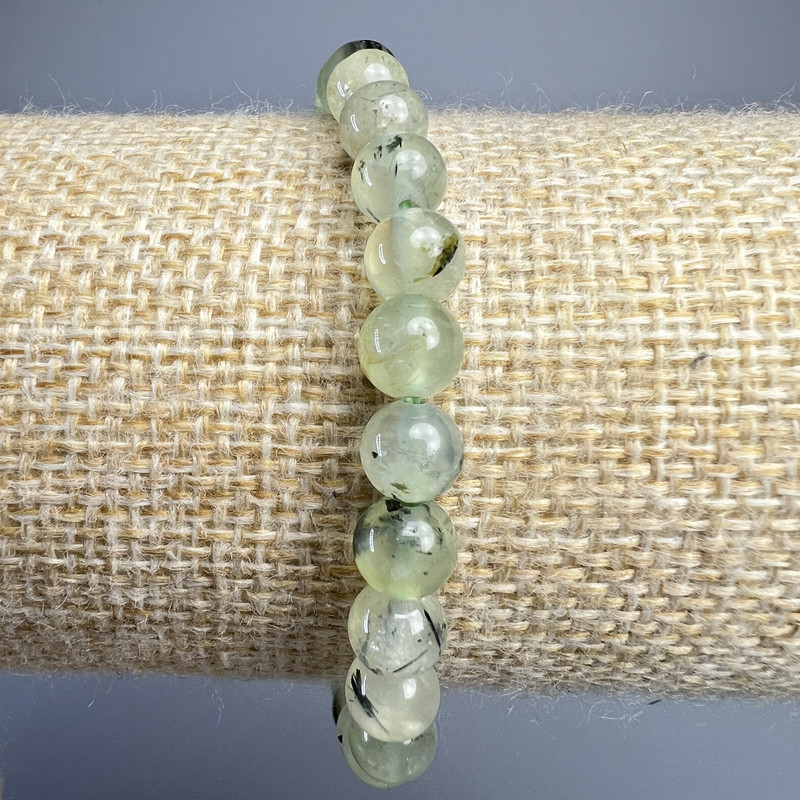 Bransoletka z prenitu, naturalny kamień, gładka kulka, średnica 6,5 mm, długość 18 cm (elastyczna)