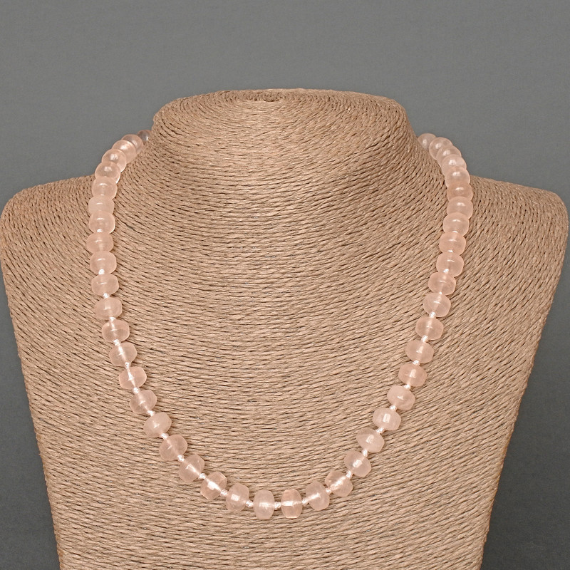 Naszyjnik z różowego kwarcu, naturalny kamień, gładkie rondele, średnica 9×7 mm, długość około 49 cm