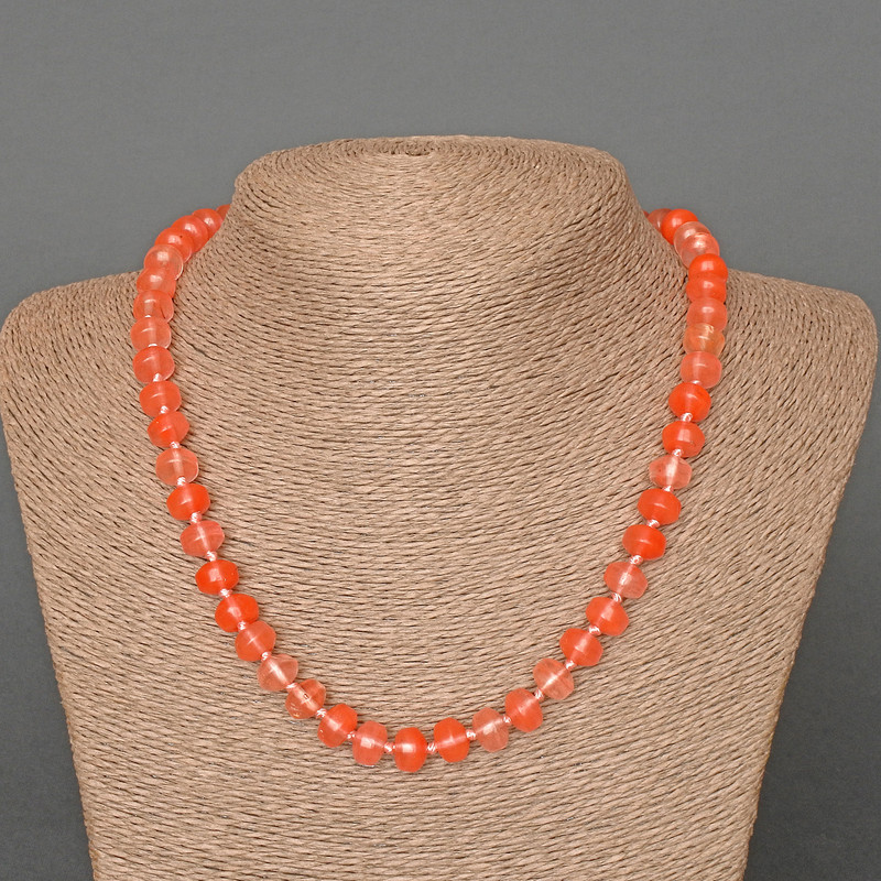 Naszyjnik z chalcedonu, naturalny kamień, gładkie rondelki o średnicy 9×7 mm, długość 49 cm+