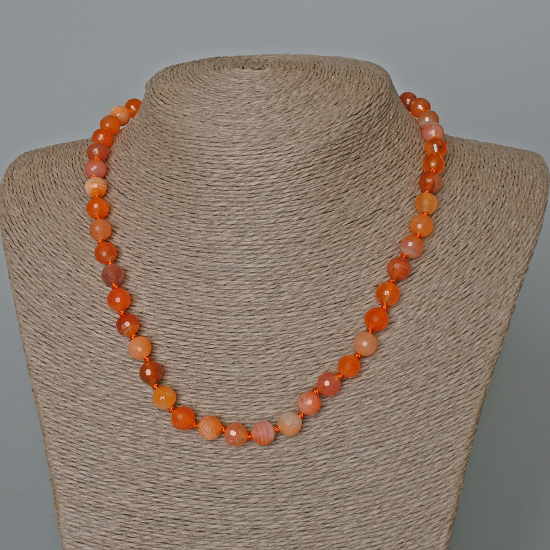 Naszyjnik z karneolu, naturalny kamień, fasetowana kulka, średnica 8 mm, długość 50 cm