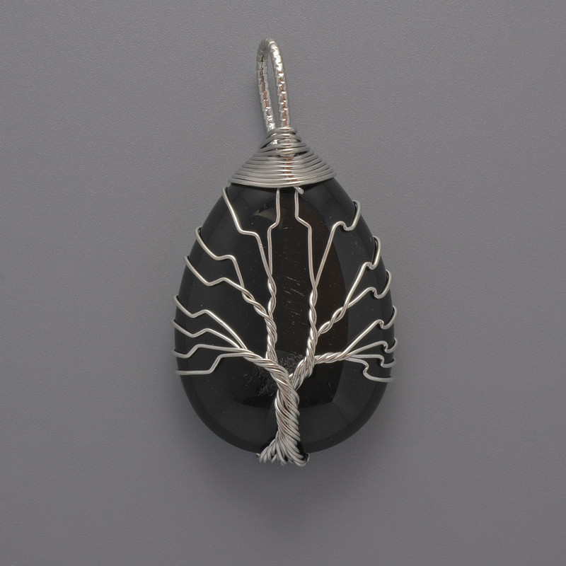 Wisiorek z czarnego agatu w srebrzystym opleceniu, średnica 44×24×9 mm+