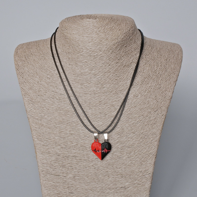 Pary wisiorków „Serce” na magnesie, czerwonej i czarnej emalii, 24x22 mm, długość 45–50 cm