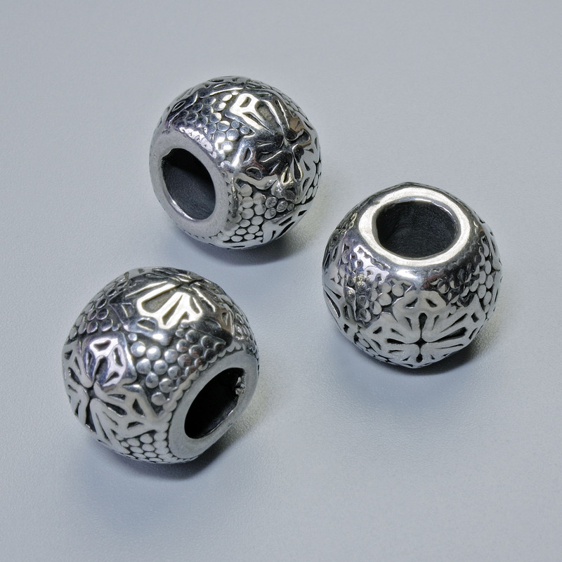 Koralik-wstawka, średnica 10×13 mm, otwór 5–6 mm, kolor srebrny metalu, 1 szt.
