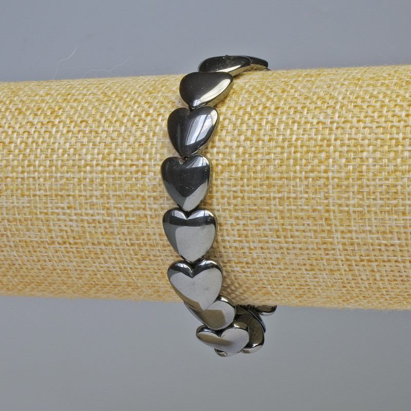 Bransoletka z hematitu w kształcie serc, czarna