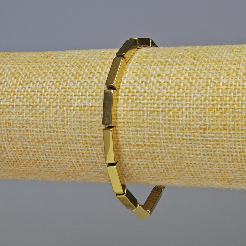 Bransoletka z hematitu w prostokątach koloru złotego, wymiary 12×4 mm, długość 18 cm, elastyczna