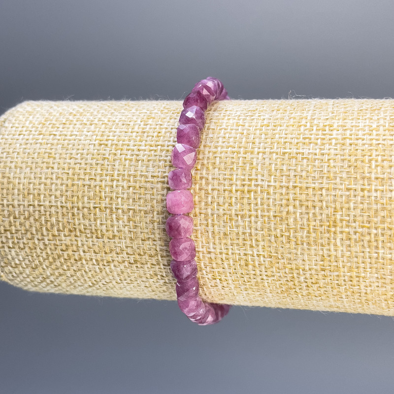 Bransoletka z turmalinku?