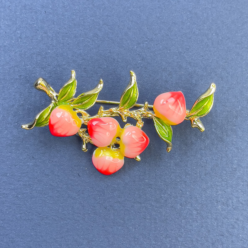 Broszka egzotyczny owoc z emalią złotą