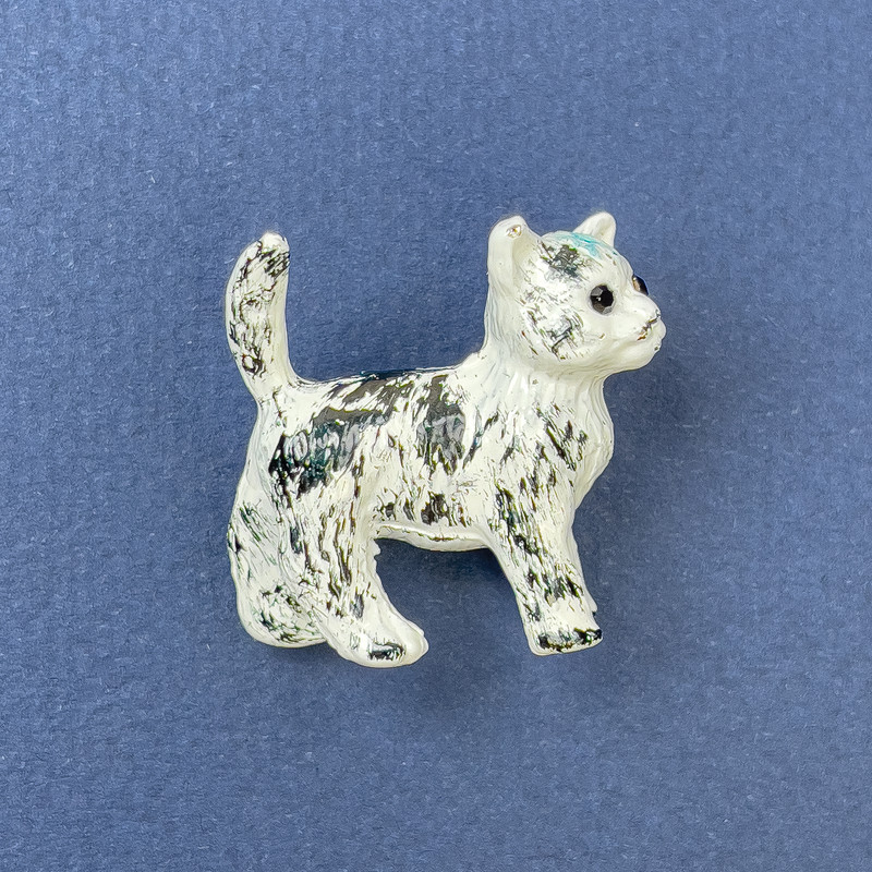 Broszka Kotka z czarnymi cyrkonami