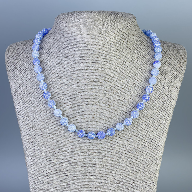 Naszyjnik z mroźnego agatu, gładkie kulki o średnicy 8 mm, długość 50 cm, z zapięciem