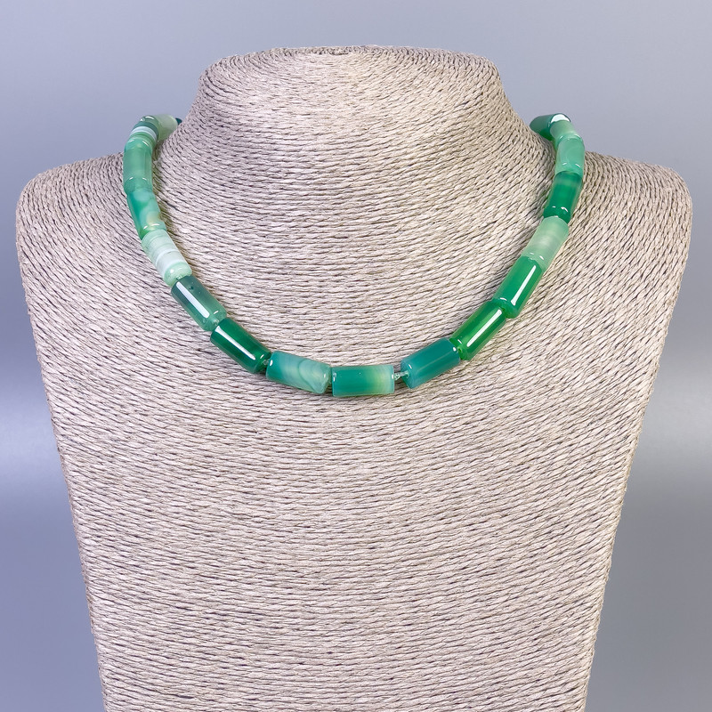 Naszyjnik z agatu, gładkie cylindry, średnica 15×8 mm, długość 45 cm, z zapięciem
