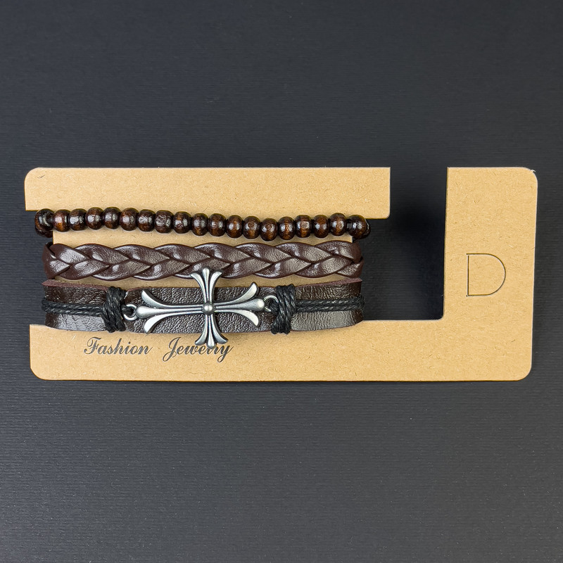 Bransoletka potrójna z ekoskóry z wstawką w kształcie Krzyża na regulowanej długości, długość 18–24 cm, brązowy