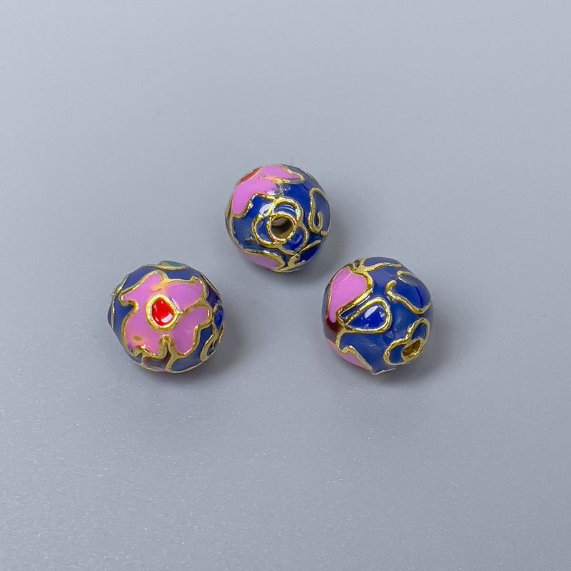 Koralik Cloisonné w kolorach fioletowym, niebieskim i zielonym z emalią, średnica 10 mm, otwór 2 mm, kolor metalu złoty, 1 szt.
