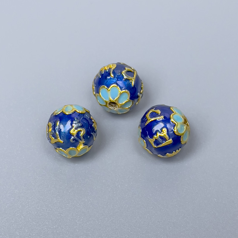 Koralik cloisonné niebiesko-lazurowy, średnica 10 mm, otwór 1,5 mm, kolor metalu złocisty, 1 szt.