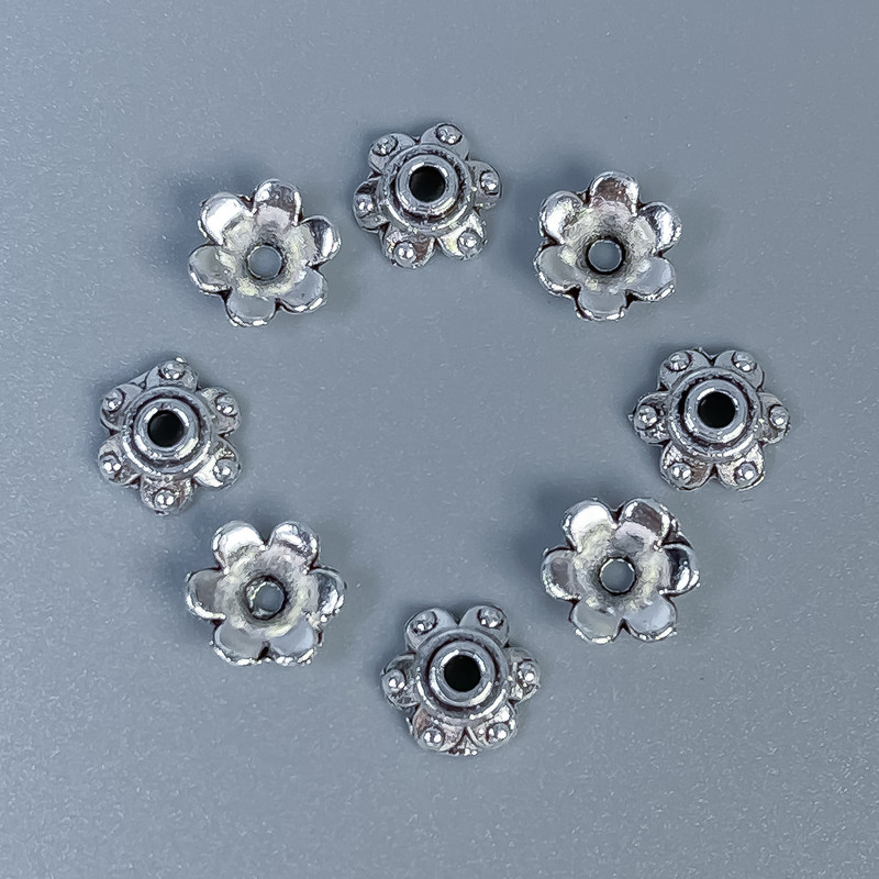 Czapeczki do koralików, kolor metalu srebro, średnica 6 x 0,9 mm, otwór 2 mm, opakowanie 20 g (~110 szt.)