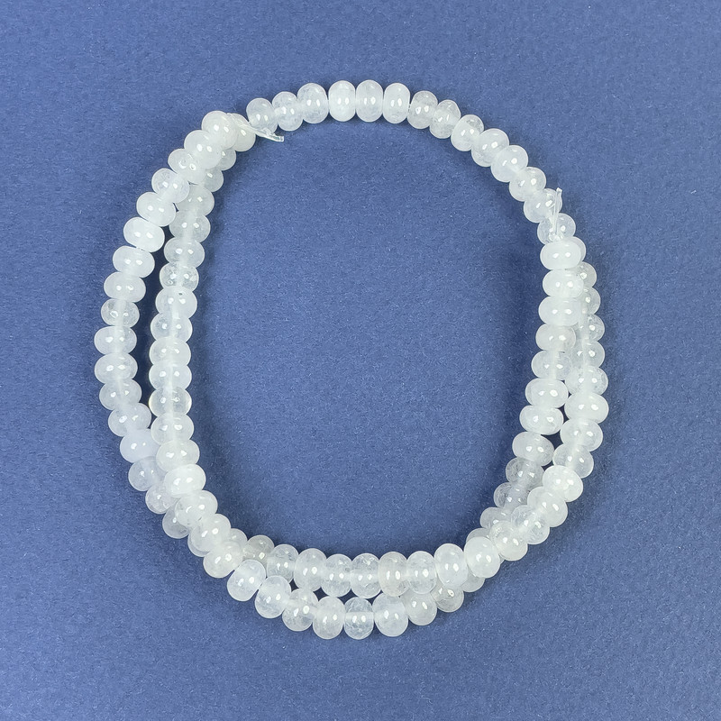 Koraliki z górskiego kryształu – w kształcie rondeli 6×4 mm na żyłce, długość 38 cm