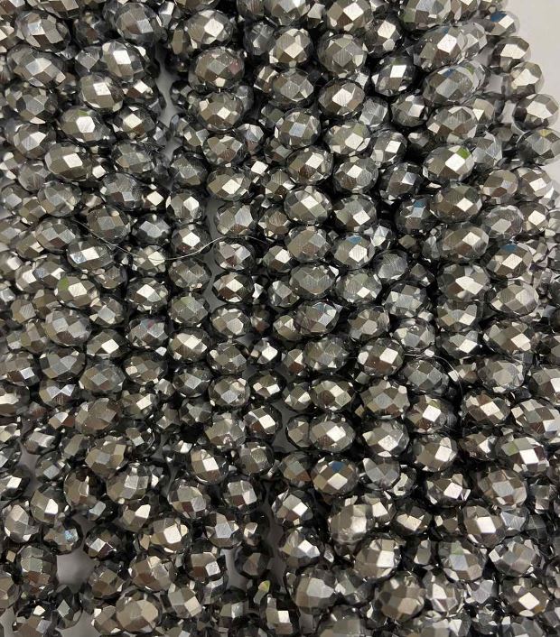 Koraliki czeskiego kryształu na żyłce z jasnoszarą powłoką, fasetowany rondel, średnica 8x6 mm, długość 40 cm +