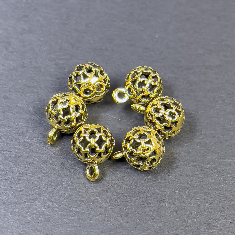 Zawieszka jubilerska w kolorze złotym, średnica 8×11 mm, opakowanie 6 szt.