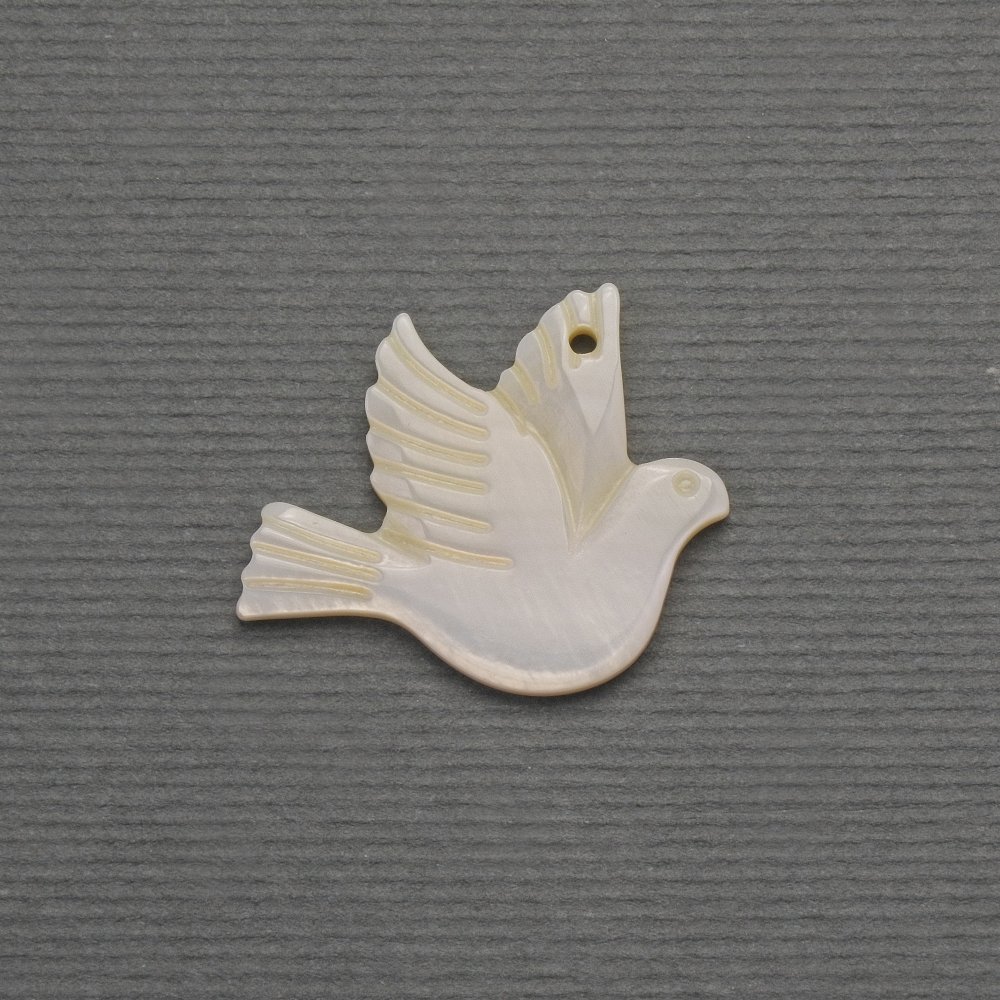 Wisiorek gołąbek z naturalnej masy perłowej 19×23 mm+