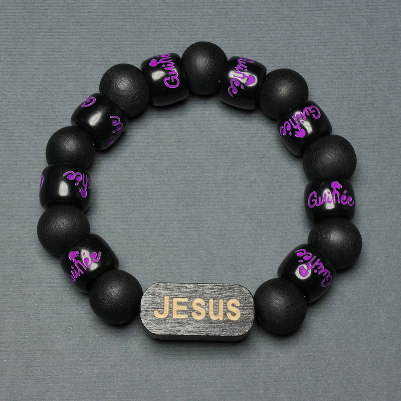 Bransoletka z drewnianymi koralikami, średnica 12 mm +- wstawka z drewna, średnica 25×11 mm +- 18 mm +- elastyczny sznurek