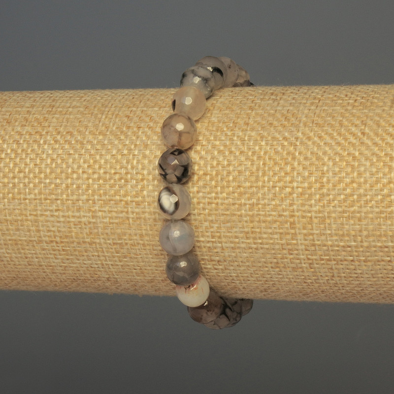 Bransoletka z agatu „Żyły Smoka” – fasetowana kulka, średnica 8 mm, długość 18 cm, elastyczna