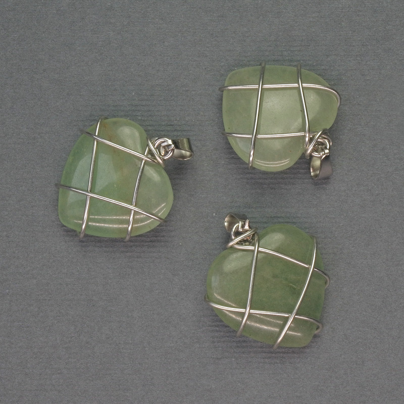 Wisiorek Serce z nefrytu w srebrnym opleceniu, średnica 21×21 mm, długość 27 mm