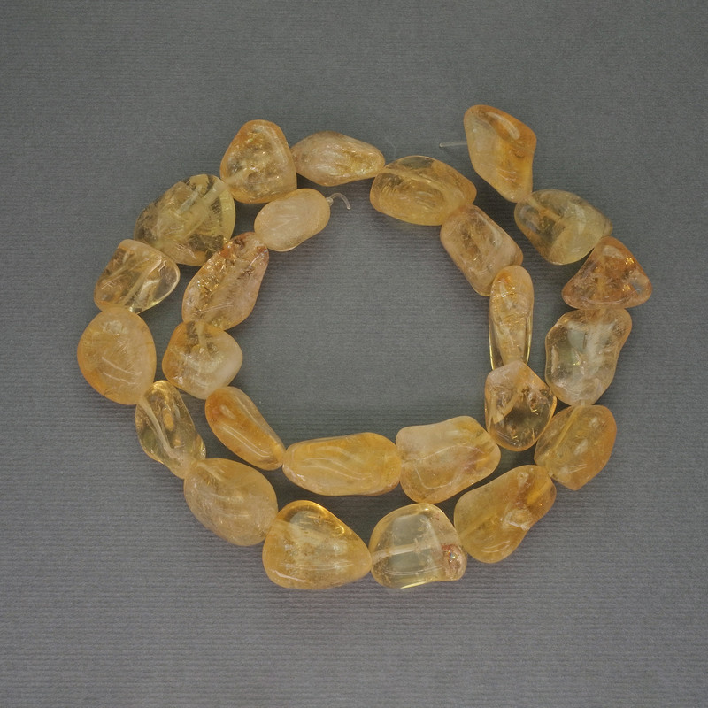 Koraliki cytrynowe w kroplach, średnica 14–18×13–17 mm ± na żyłce, długość 38 cm+