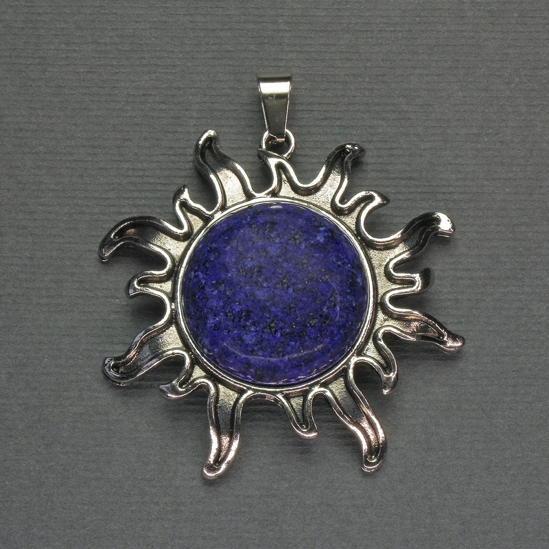 Wisiorek Słońce z lazurytu, średnica 42 mm, długość 48 mm, srebrzysty metal