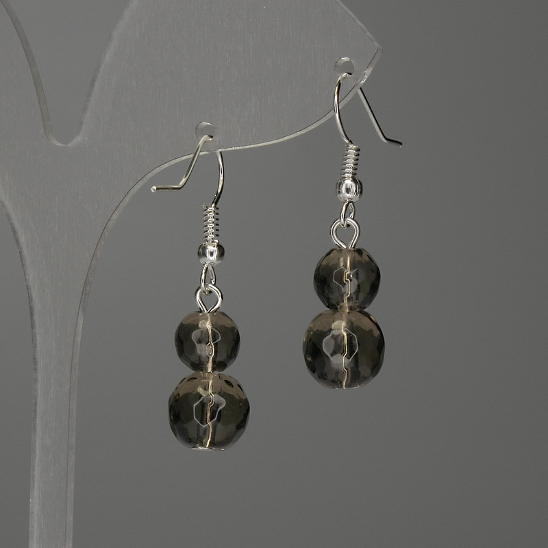 Kolczyki z topazem dymnym, fasetowane kuleczki o średnicy 8 mm i 10 mm, długość ok. 38 mm