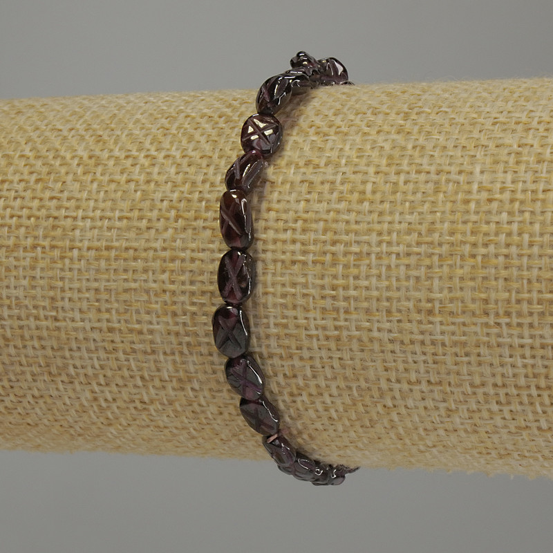 Bransoletka z granatu fasetowanego, średnica 6×5 mm, długość 18 cm, elastyczna
