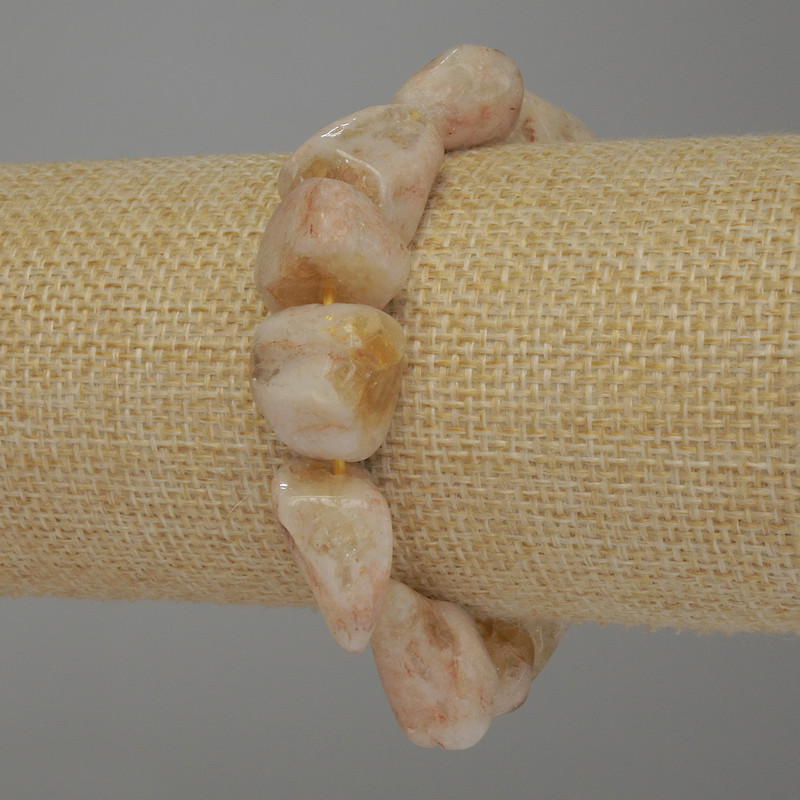 Bransoletka z cytrynem z nieobrabianych kamieni fasetowanych, średnica 14–20 × 14 mm, długość 18 cm, elastyczna