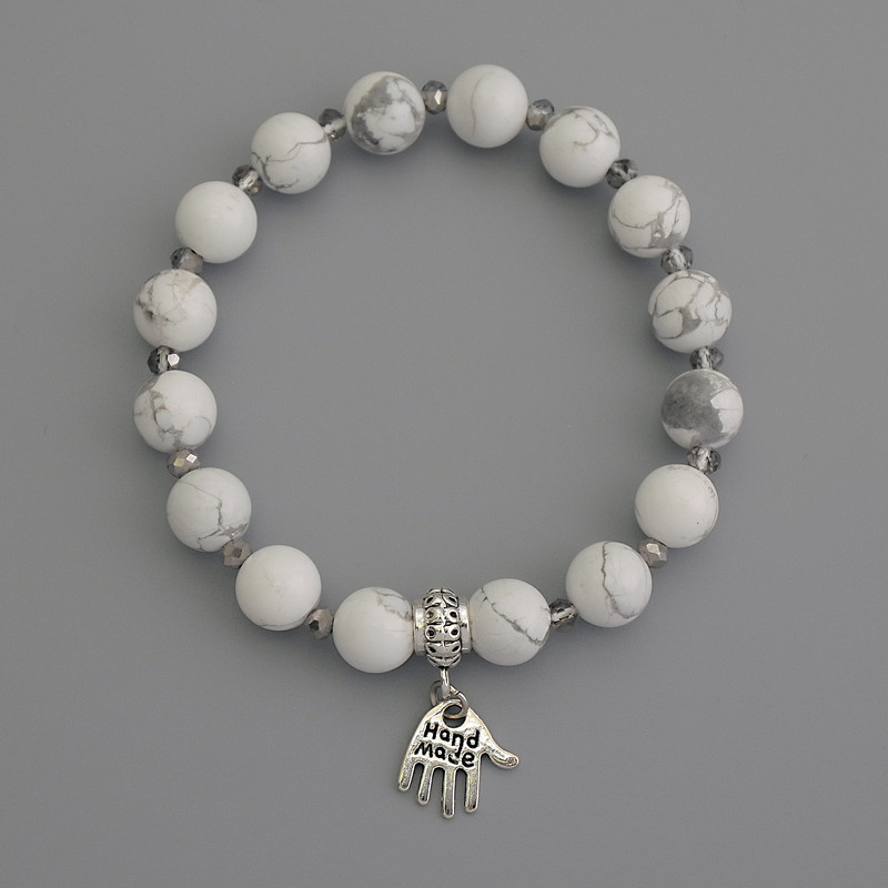 Bransoletka z kulek howlitowych, średnica kulek 8 mm, czeskie kryształy rondelowe 3,5×3 mm, długość 18 cm, elastyczna