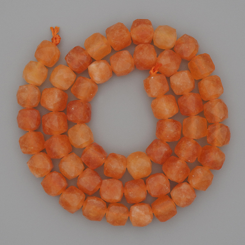 Koraliki z nefrytu Mashan, sześcienne, o wymiarach około 7×7 mm ±, długość 37 cm ±