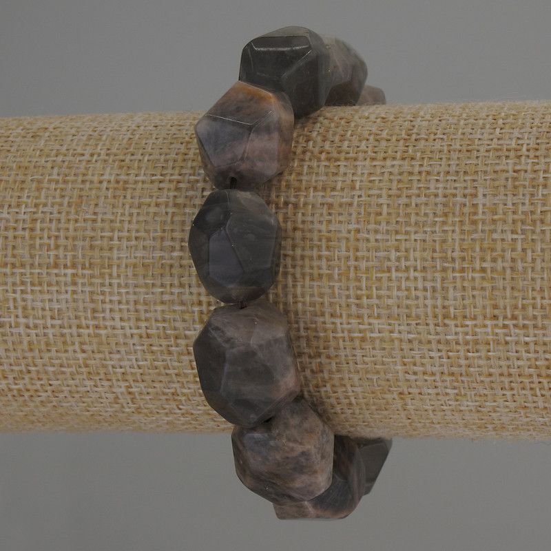 Bransoletka Słoneczna z naturalnego kamienia — fasetowane kuleczki, średnica 16-18×13-16 mm, długość 18 cm, elastyczna