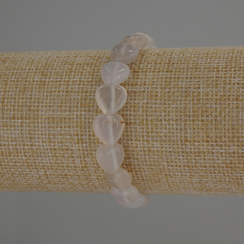 Bransoletka z agatu w kształcie serca, średnica 10×10 mm, długość 18 cm, elastyczna